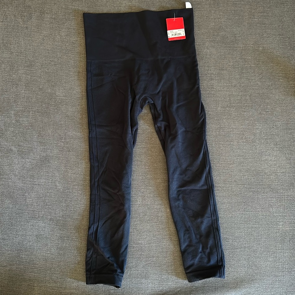 Spanx look at me now cropped legging in port navy. Size small, new with tags.